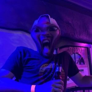 Meet your Posher, Christopher